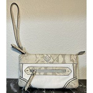White & Cream Colored Vera Wang Simply Vera Purse/clutch Wrist Strap Snakeskin